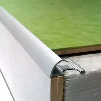 Алюмінієвий куточок напівкруглий для плитки товщиною 10 мм, довжина 2,7 м Срібло (ПЛ-202)