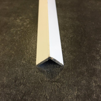 Декоративний алюмінієвий куточок 15х15 білий