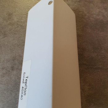 Білий декоративний куточок 40х40 ТерПол