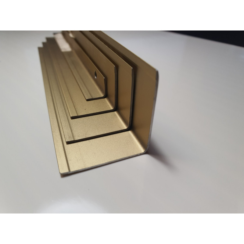 Декоративний алюмінієвий Куточок 20х20х1,0 золото 2.7 м