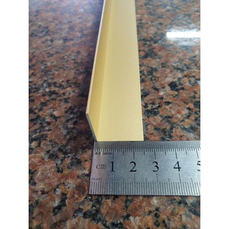 Декоративний алюмінієвий Куточок 25х25х2,0 золото 2.7 м