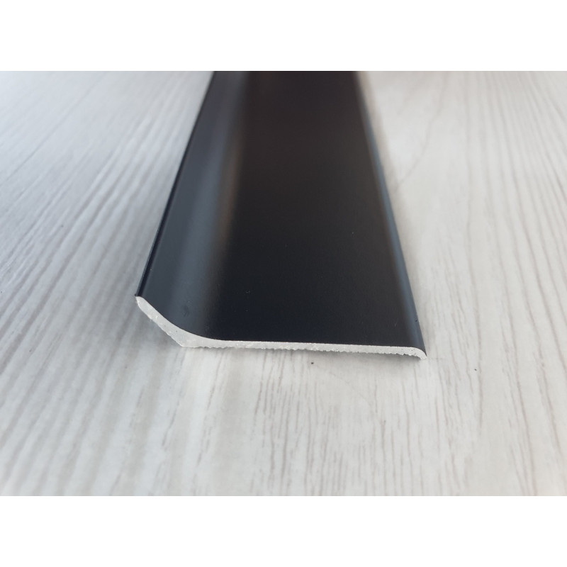 Плінтус алюмінієвий накладений 60 мм чорний (RAL-9005) матовий 2,5 м