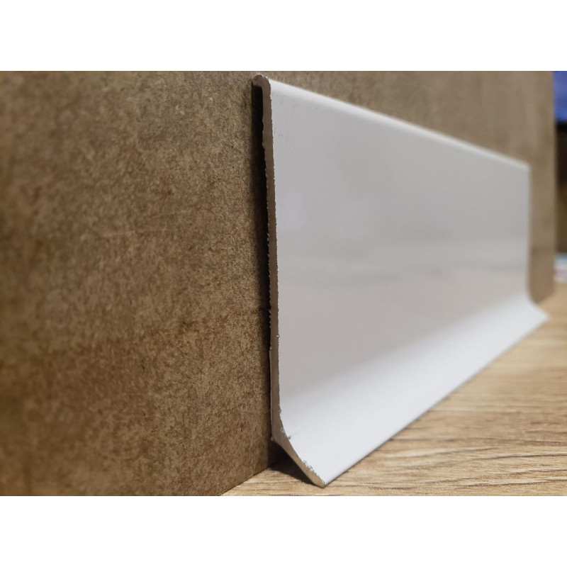 Плінтус алюмінієвий накладений 60 мм білий (RAL-9016) матовий 2.5 м