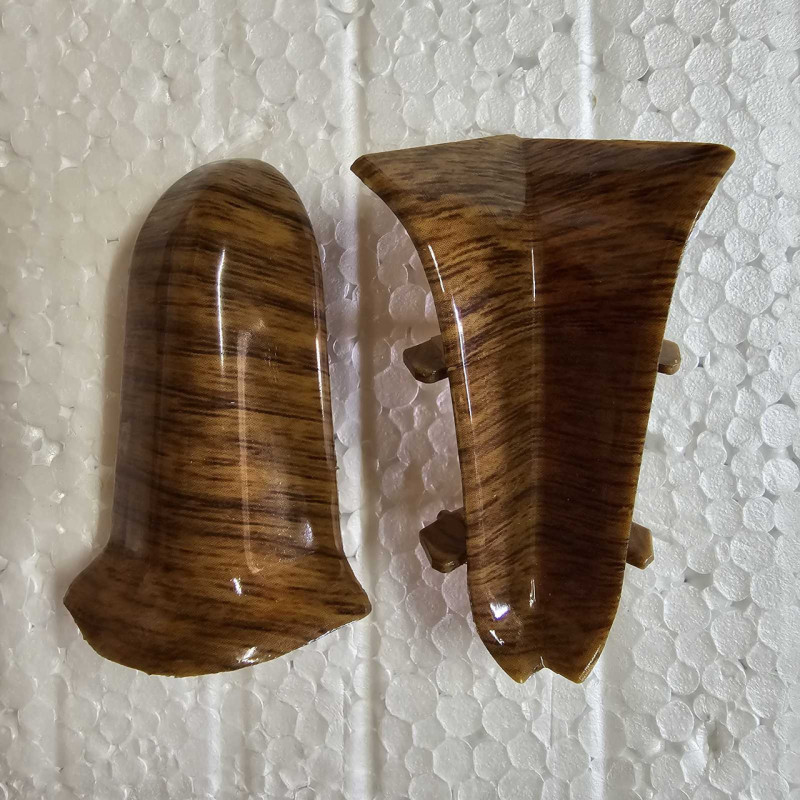 Кут зовнішній до Плінтусу ПВХ Дуб Пальоний 740