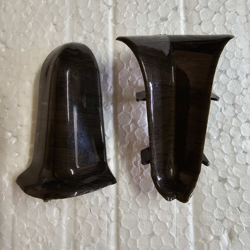 Кут внутрішній до Плінтусу ПВХ Дуб Річмонд 80002