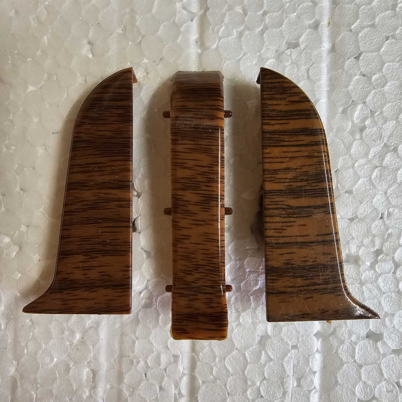 З'єднання до Плінтусу ПВХ Сандалове дерево 135