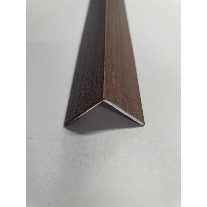 Кутовий алюмінієвий поріжок 20*20 мм довжина 2,70 Каштан