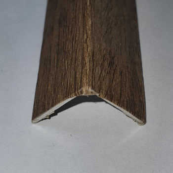 Кутовий алюмінієвий поріжок 20*20 мм довжина 2,70 Дуб мокко