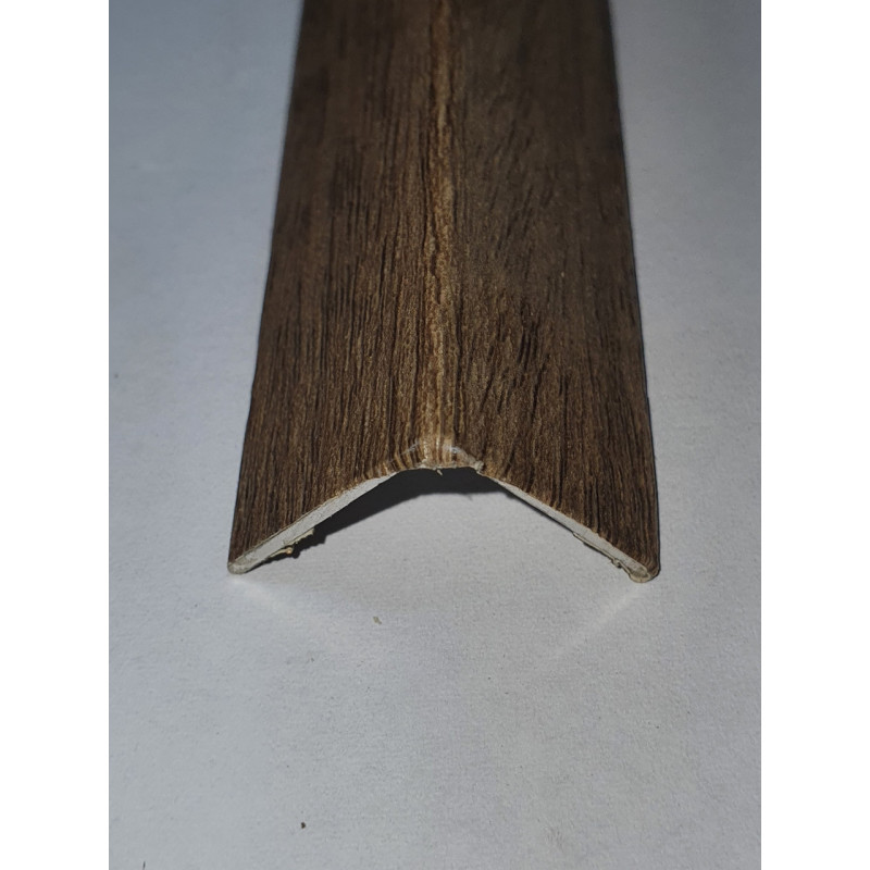 Кутовий алюмінієвий поріжок 20*20 мм довжина 2,70 Дуб мокко