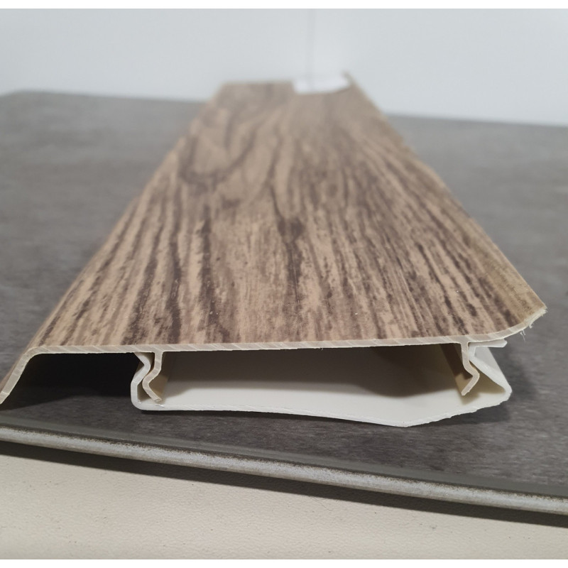 Плінтус ПВХ Grun Holz 20x70x2500 мм, Горіх Модерн 015