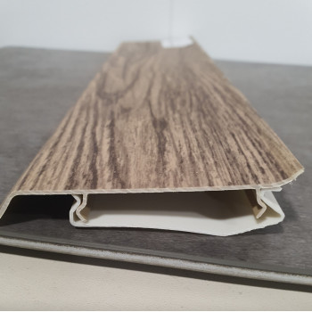 Плінтус ПВХ Grun Holz 20x70x2500 мм, Ясень Дріаде 762