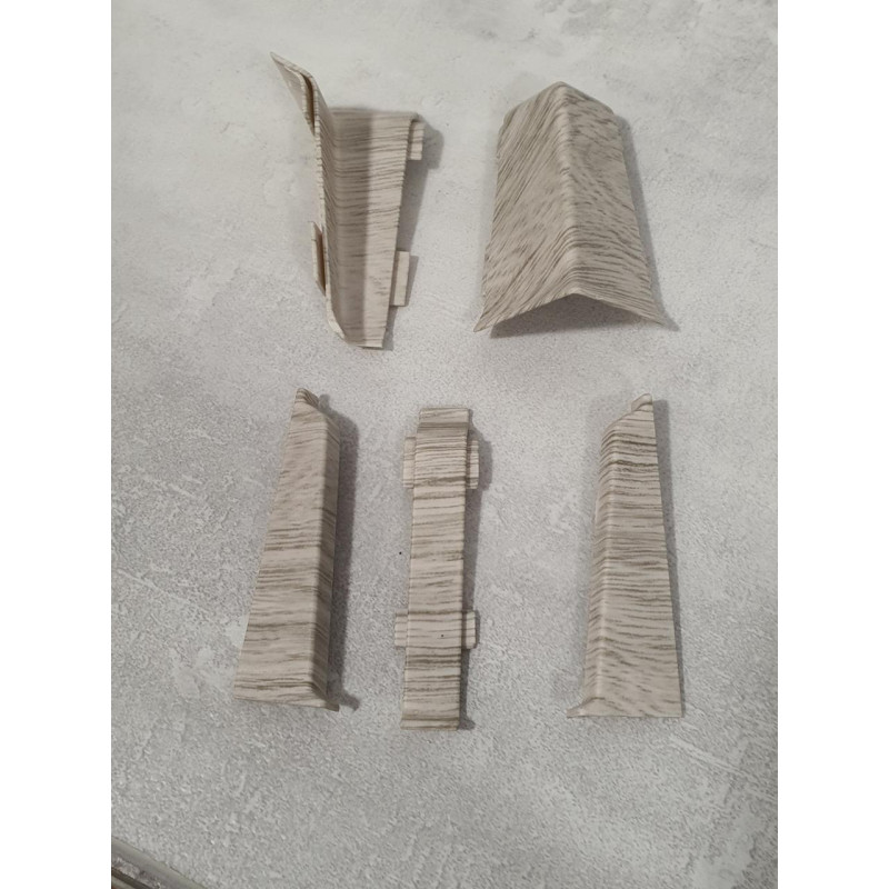 Ліве закінчення до плінтуса ПВХ Grun Holz 70 мм, Ясень Дріаде 762