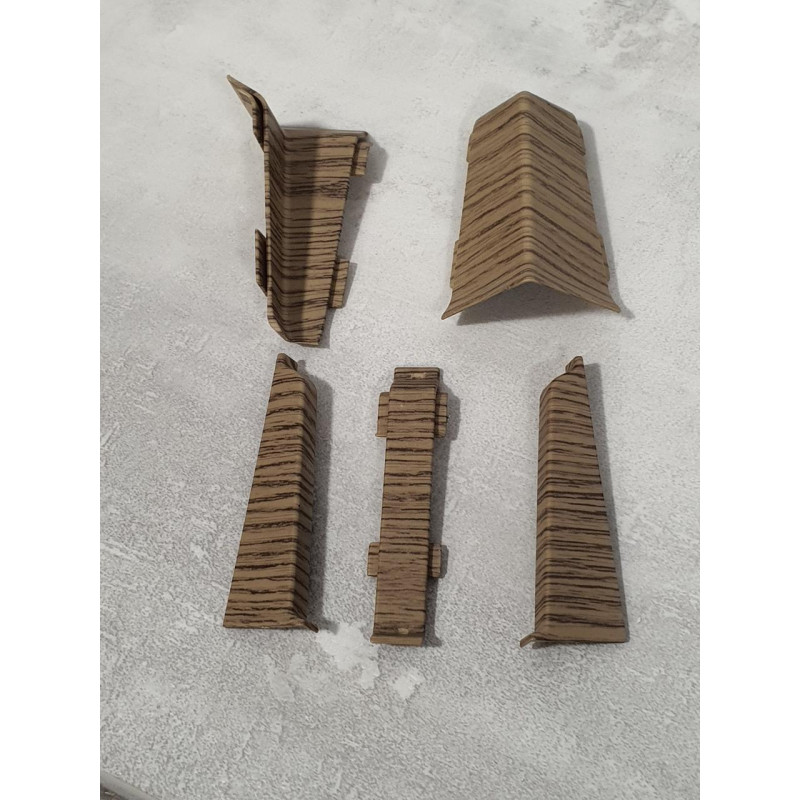 Кут внутрішній до плінтуса ПВХ Grun Holz 70 мм, Дуб Замковий 029