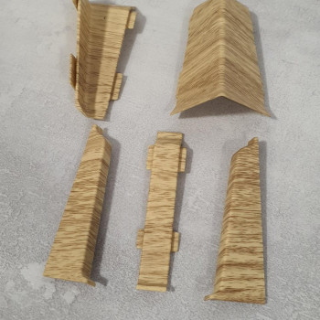 Кут внутрішній до плінтуса ПВХ Grun Holz 70 мм, Дуб Селбі 819