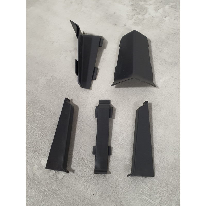 Кут внутрішній до плінтуса ПВХ Grun Holz 70 мм, Антрацит 825