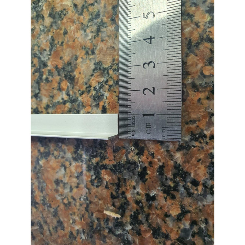 Декоративний алюмінієвий Куточок 10х10х1,0 срібло 2,71